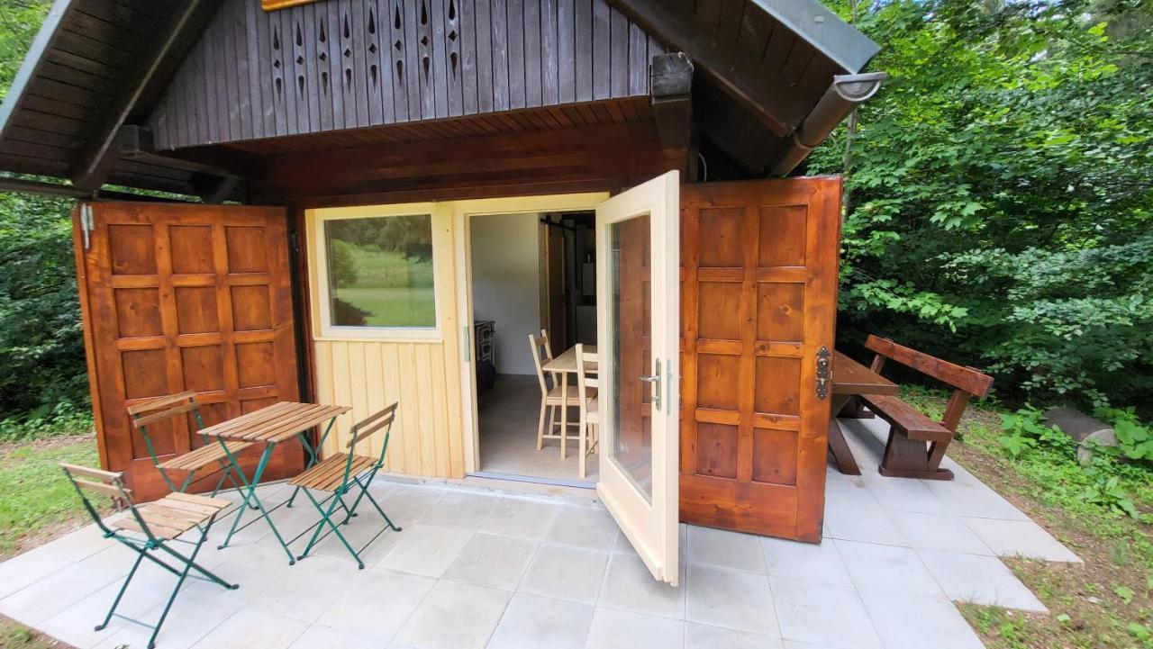 Glamping Fikfak Campsite
